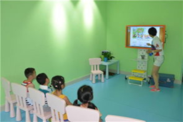 小学托管班加盟店