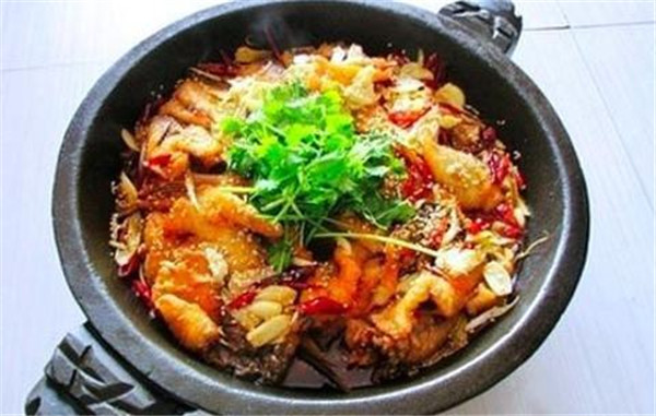 朝天门石锅鱼加盟店