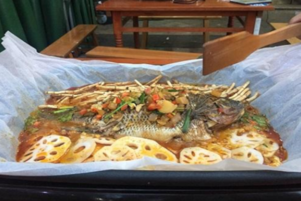 辉记纸包鱼加盟费