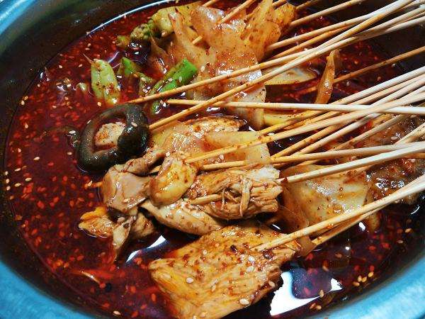 小椒犟红油串串加盟费