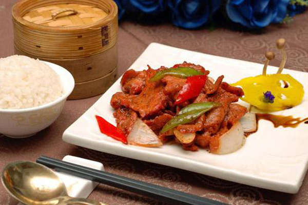 郭八两鸡肉饭店加盟费