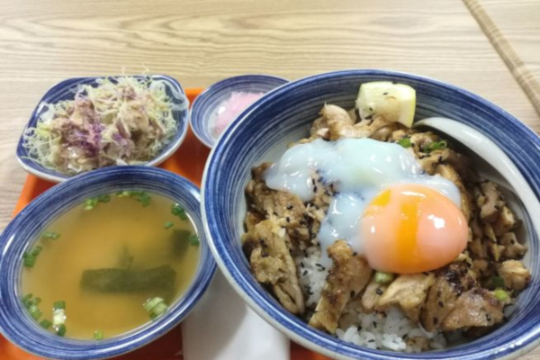 π岛烧肉丼饭加盟费