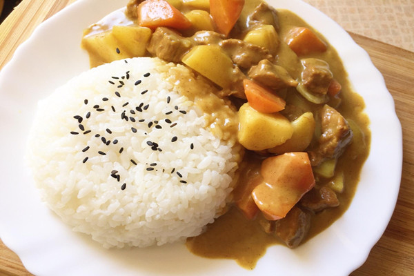 咖喱牛肉饭加盟费