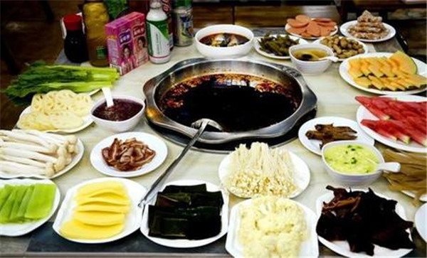 自助火锅鱼加盟店