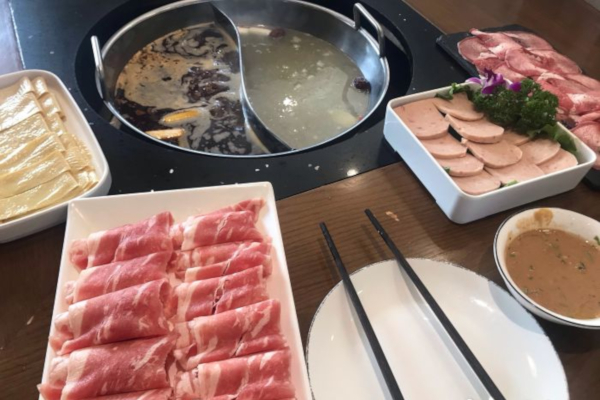 謾火锅加盟店