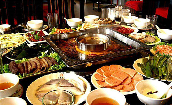 重庆乡水源火锅加盟店