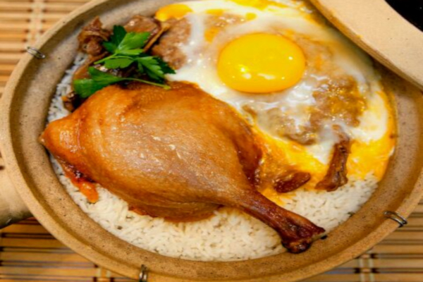 紫砂锅拌饭加盟店