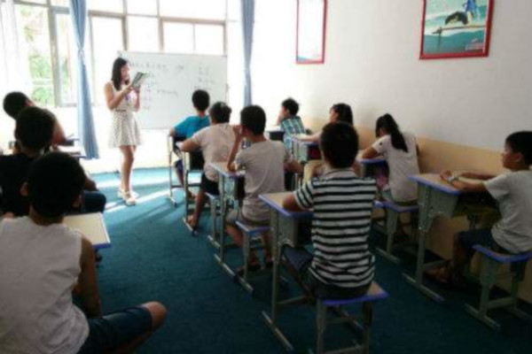 小学特色辅导班加盟费