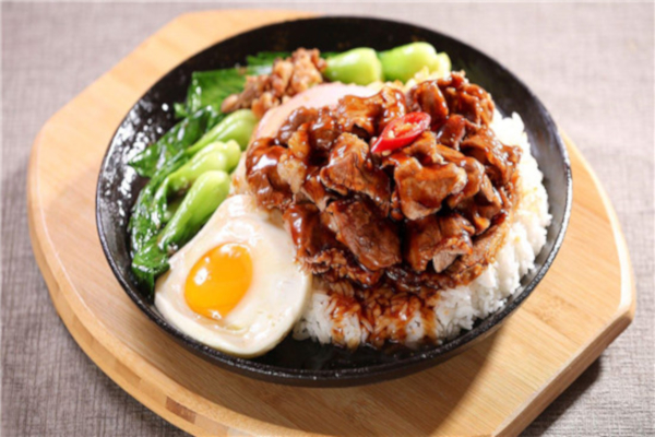 小坂家铁板饭加盟费