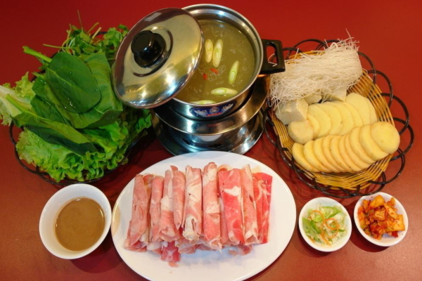 一人一锅自助火锅加盟店