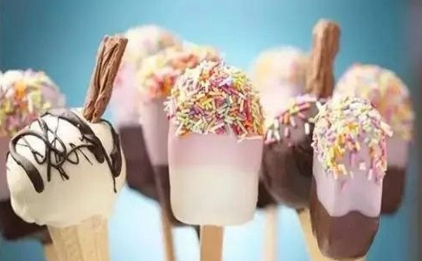 七彩冰淇淋店加盟