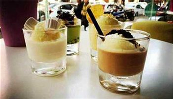 趴踢滩奶茶加盟店