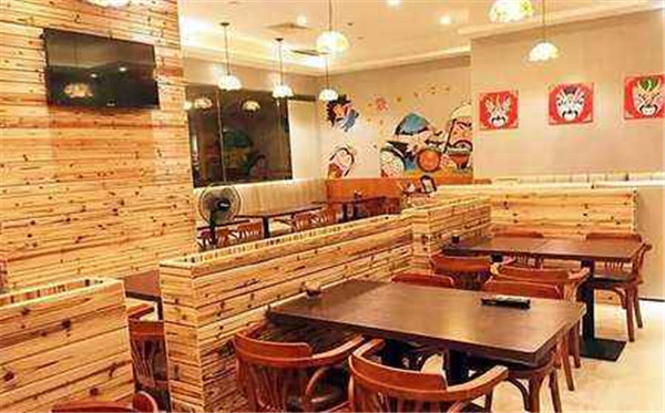 鹿鼎记餐厅加盟店