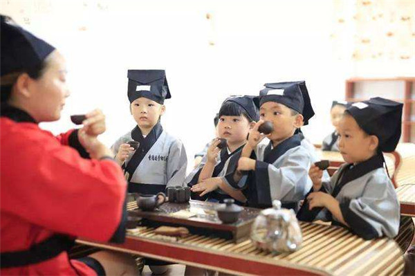 童芽蒙正国学教育加盟店