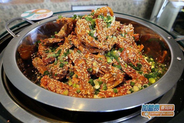 杨大师鸭爪爪特色火锅加盟费