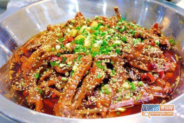 杨大师鸭爪爪特色火锅加盟费