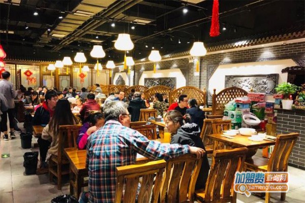 玫瑰红碳烧烤吧加盟门店