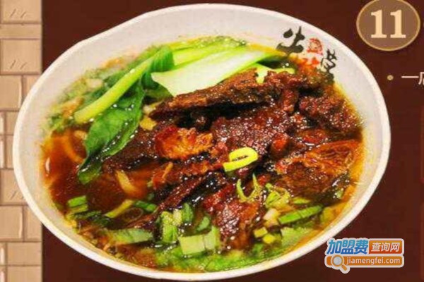 牛吃草牛肉面馆加盟