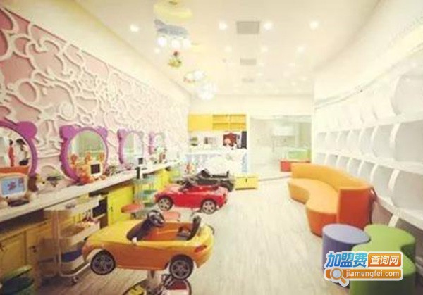 儿童专业理发店加盟门店