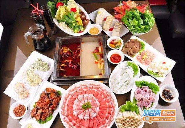 丙火木至火锅加盟店