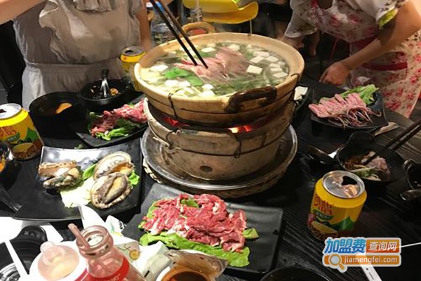 鼎猫港式打边炉加盟费