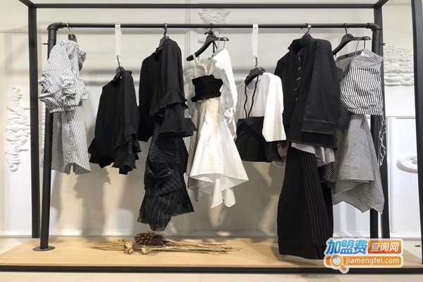 中档品牌女装店加盟店