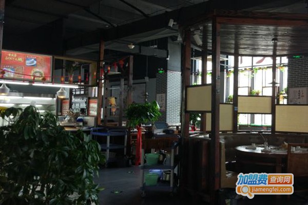 尚众红天下火锅加盟门店