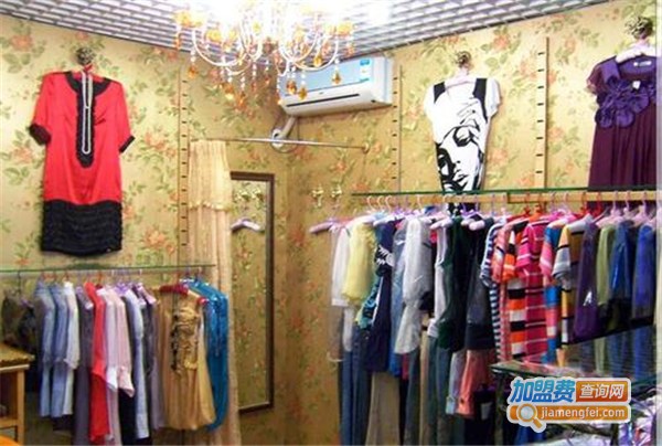 衣世界服装批发城加盟店