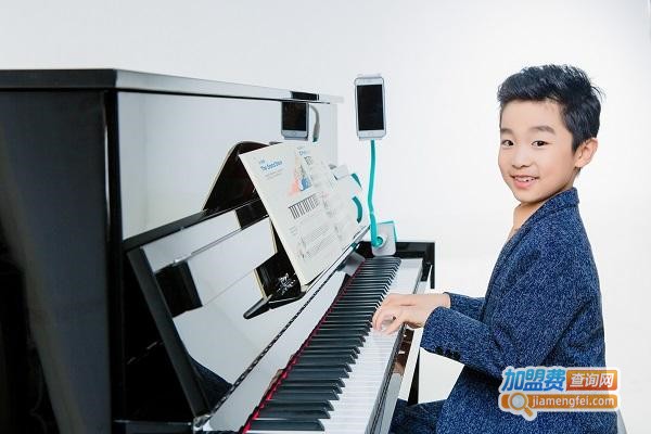柚子练琴