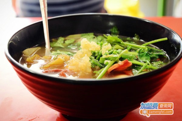 鲁更叶麻辣烫加盟店