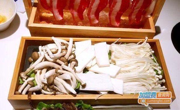 蓝波斯菊鲜汤火锅加盟费
