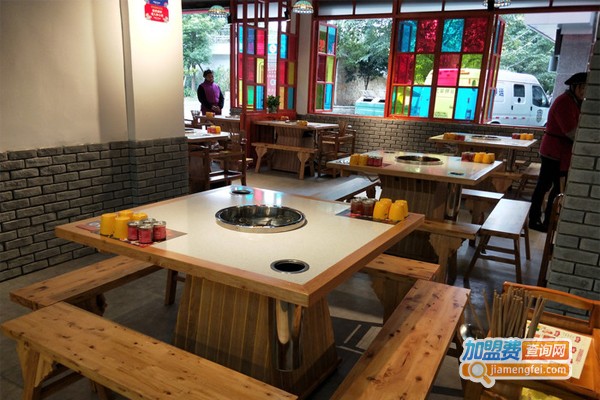 蓉一锅麻辣烫加盟门店