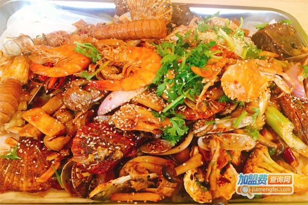 三人行鸡骨虾加盟门店