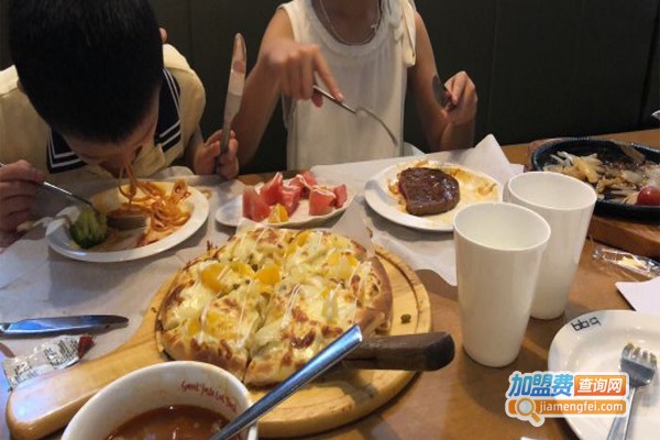 比比客BBQ橄榄油休闲餐厅加盟