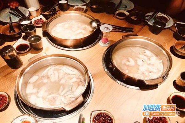 椰思·椰子鸡火锅加盟费