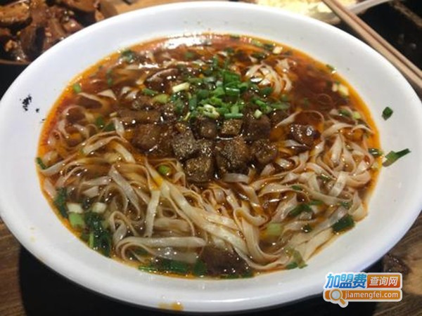 波叔草帽面加盟门店