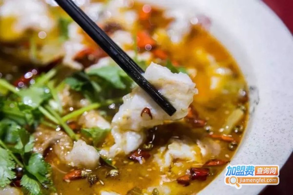南魁锤子骨汤老坛酸菜鱼加盟店