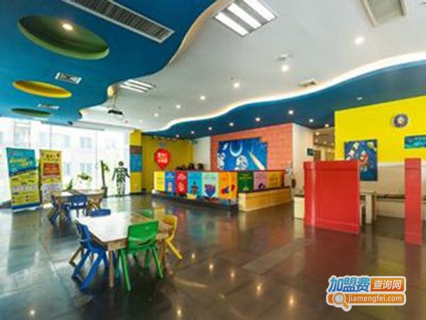 爱萝卜机器人加盟门店