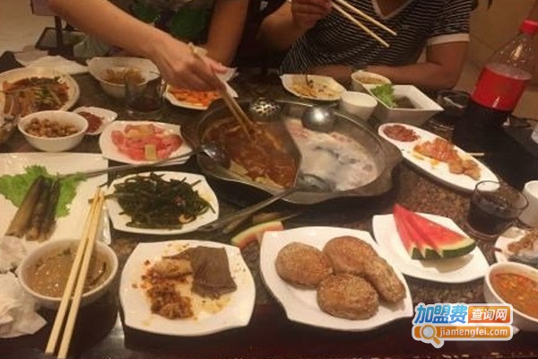 三只耳冷锅鱼火锅店加盟费