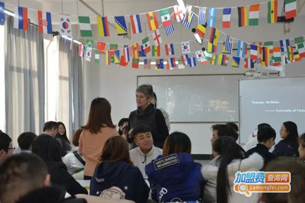 uvic教育加盟门店