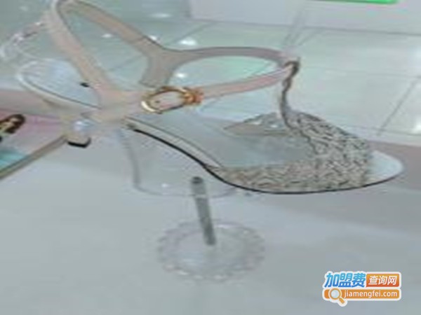 伊可维纳女鞋加盟门店