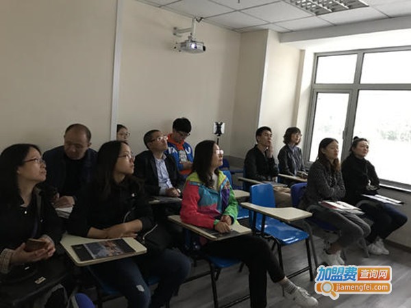 英华语言培训学校加盟门店