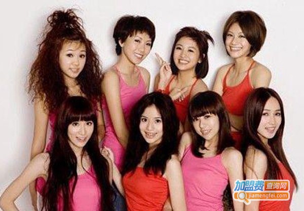 黑涩会女装