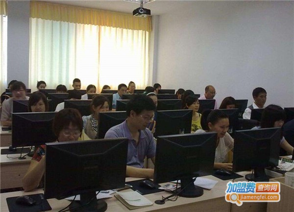 殷鹏教育加盟费