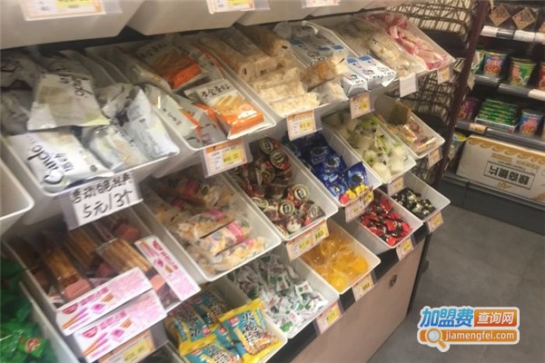 零食星球进口食品加盟