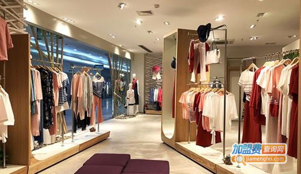 卡罗娇女装加盟