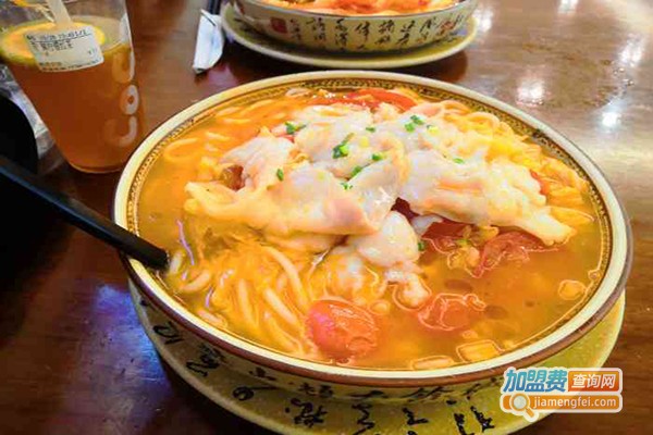 凌依滋佳酸菜鱼米线加盟门店