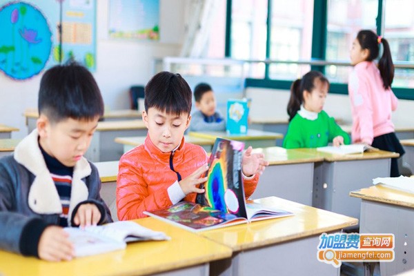 启辰教育加盟费