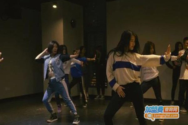 傲莱舞蹈