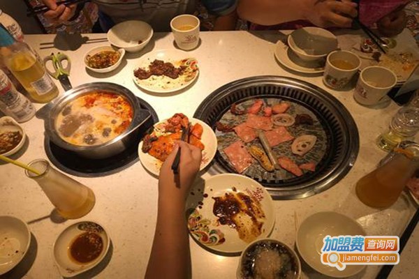一家人韩式自助烤肉火锅加盟门店